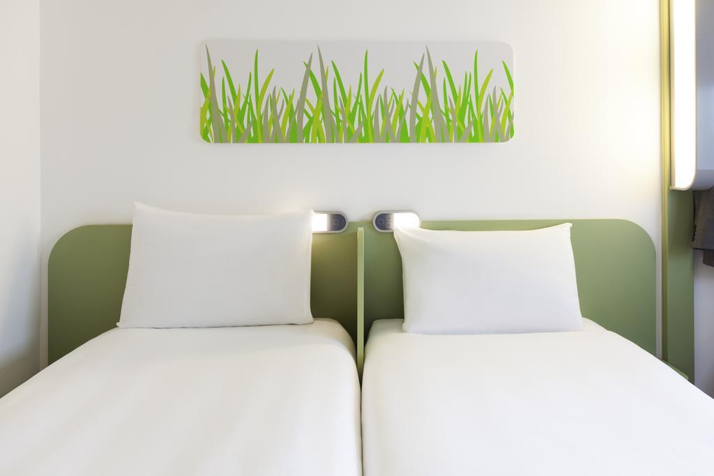 Ibis Budget Bern Expo Phòng bức ảnh