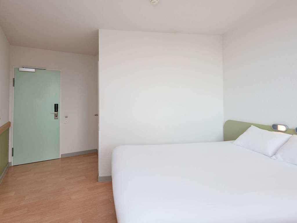 Ibis Budget Bern Expo Phòng bức ảnh